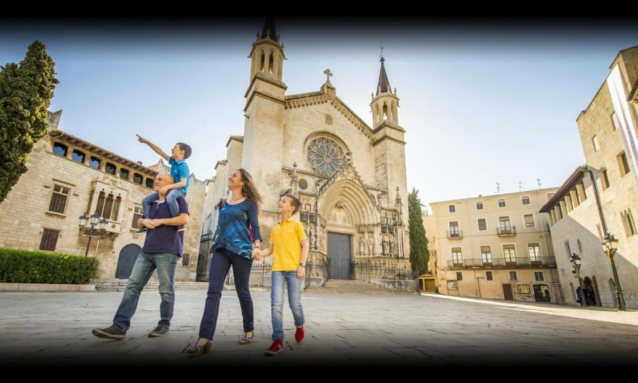 Tina De Vila, En La Capital Del Vino Vilafranca del Penedès Buitenkant foto